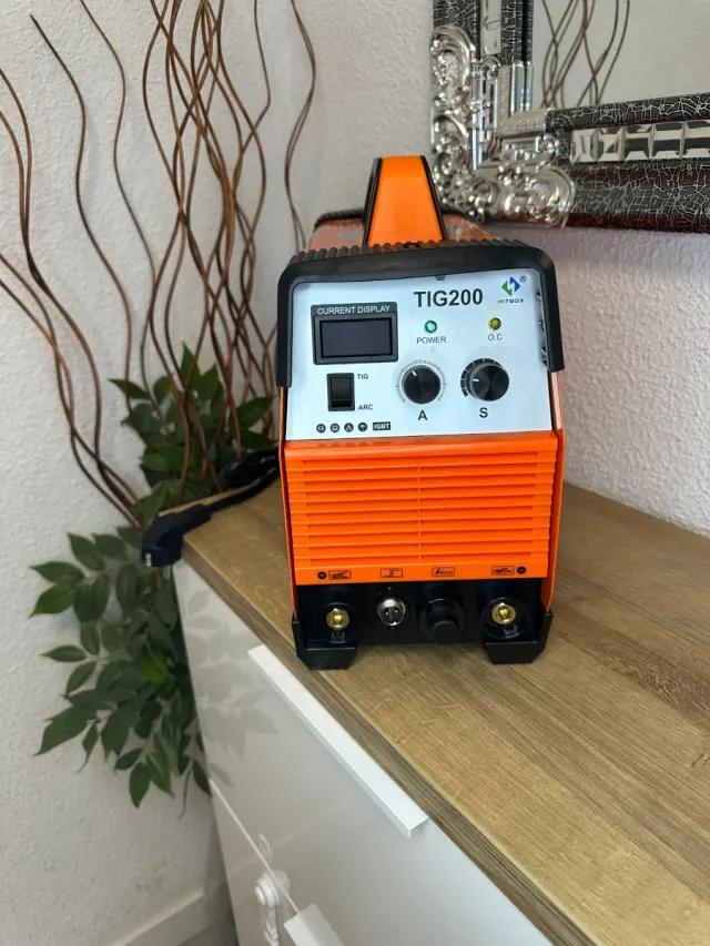 Soldadora HITBOX TIG 200
