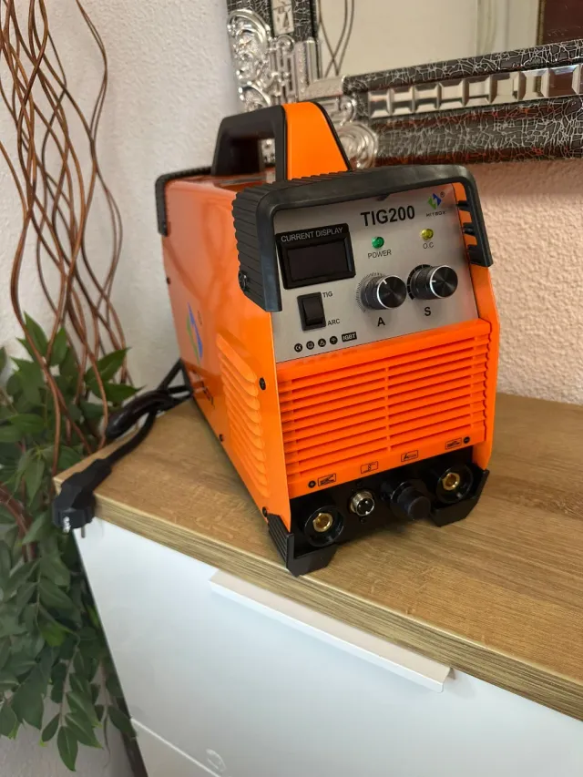 Soldadora HITBOX TIG 200
