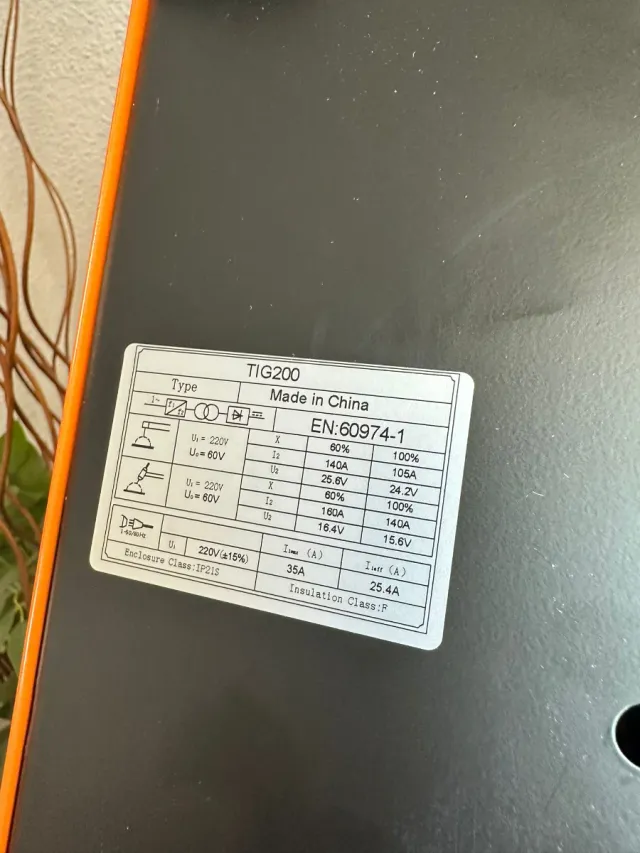 Soldadora HITBOX TIG 200