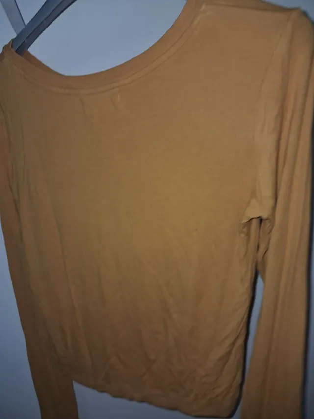 Camiseta Stradivarius manga larga entallada