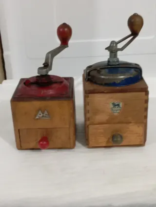 Molinillos de café antiguo madera