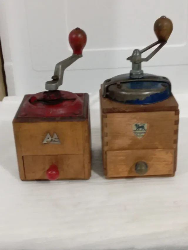 Molinillos de café antiguo madera
