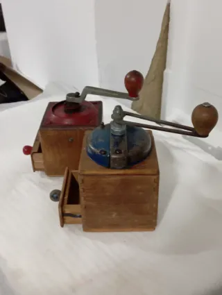 Molinillos de café antiguo madera