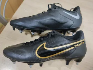 Botas de fútbol Nike Tiempo Pro SG