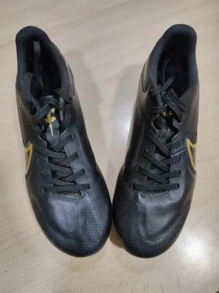 Botas de fútbol Nike Tiempo Pro SG