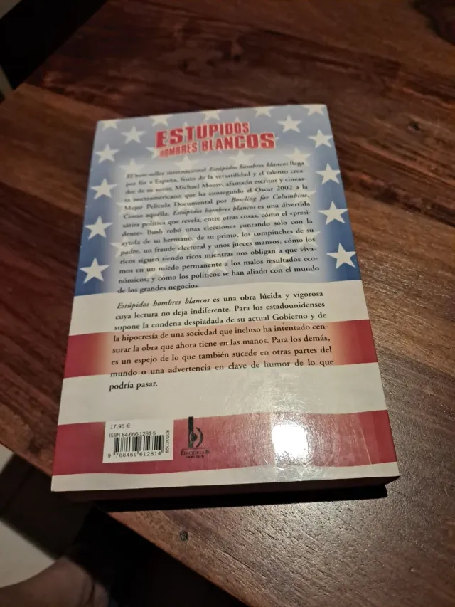 ESTUPIDOS HOMBRES BLANCOS (Spanish Edition)