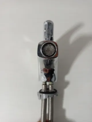 Grifo de lavabo o bidé cromado