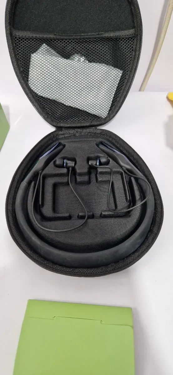 Auriculares Bluetooth Travel 8