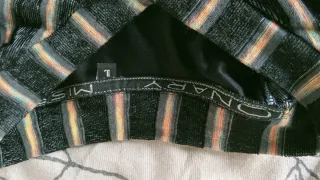 Camiseta elegante rayas manga larga.