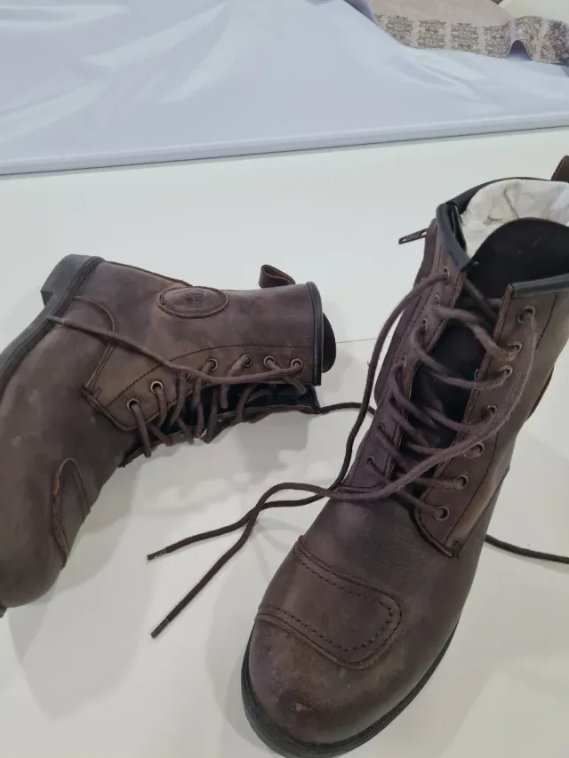 Botas de piel By City marrones talla 41