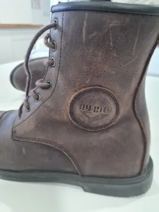 Botas de piel By City marrones talla 41