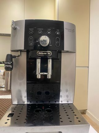 Cafetera DeLonghi Magnifica S Smart