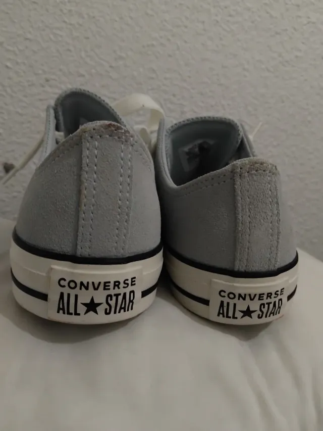 Converse All Star grises y blancas