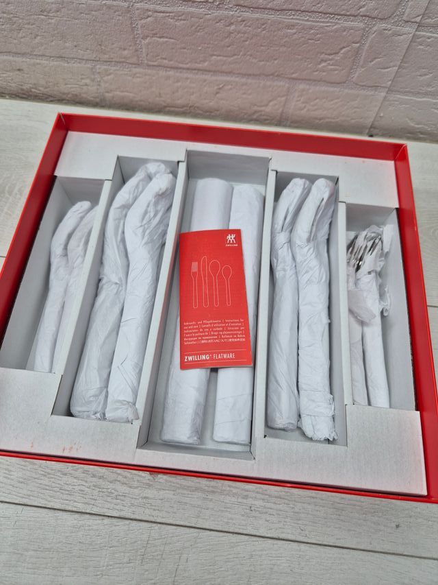 Conjunto de 60 utensílios de mesa