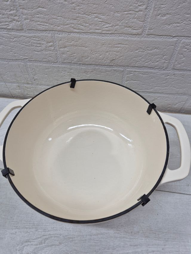 Panela de ferro fundido esmaltada Amazon Basics 4,1L