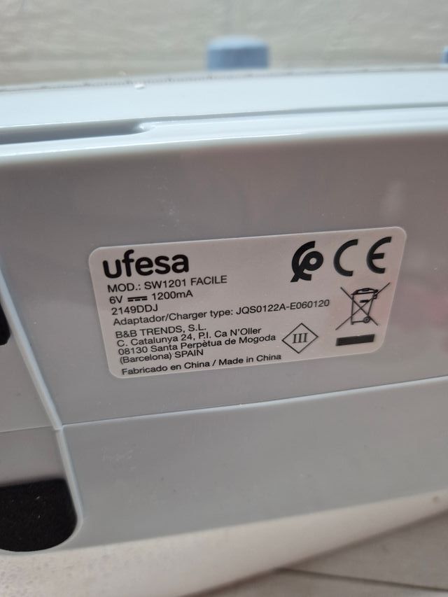 Máquina de costura ufesa SW1201