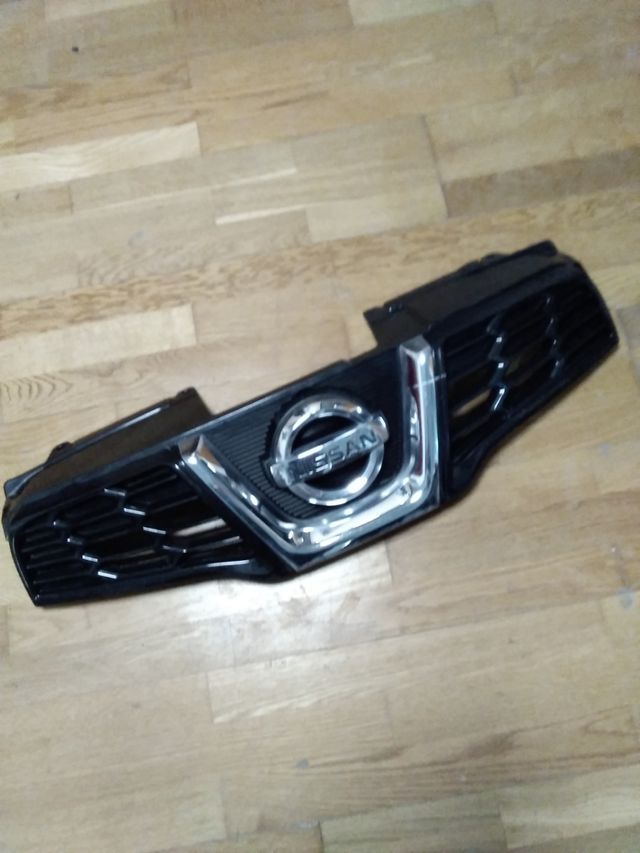 Rejilla frontal Nissan Qashqai