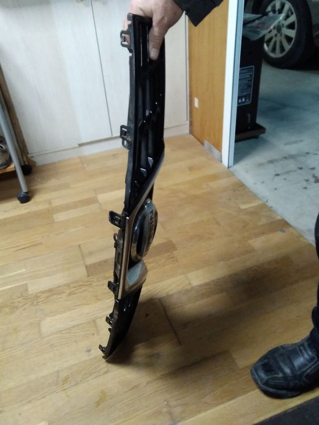 Rejilla frontal Nissan Qashqai