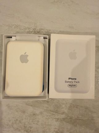 Black Friday! Batteria esterna iPhone MagSafe Apple