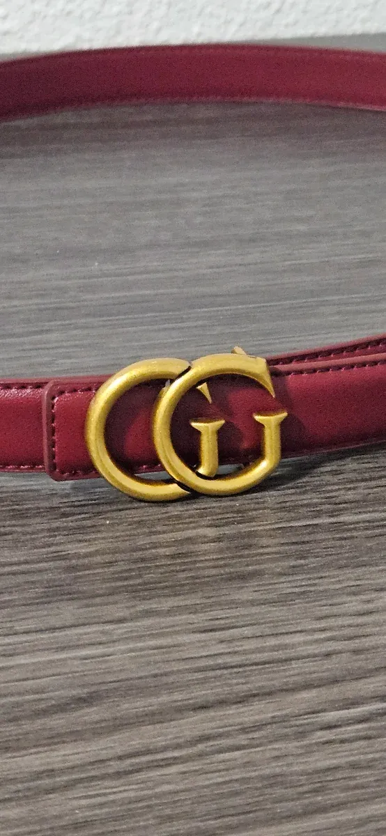 Cinturón Gucci GG Dorado y burdeos