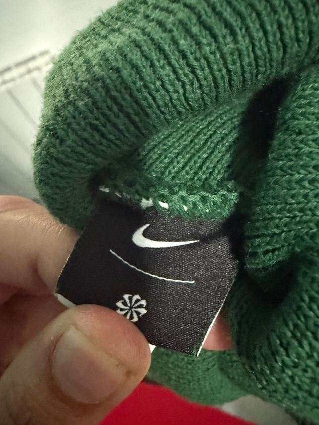 Gorro Nike Verde