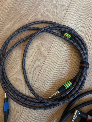Cabos instrumento roland e Harley Benton Pro Patch