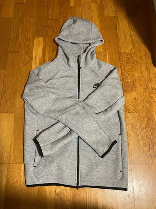 Sudadera Nike Tech Gris