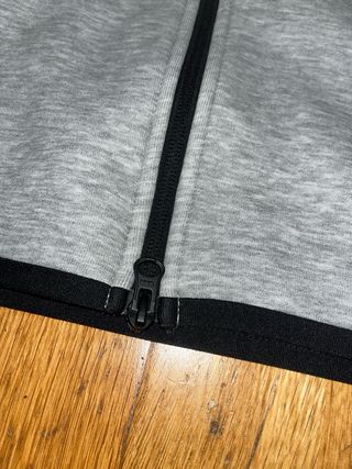 Sudadera Nike Tech Gris