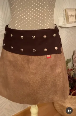 Falda reversible marrón y verde