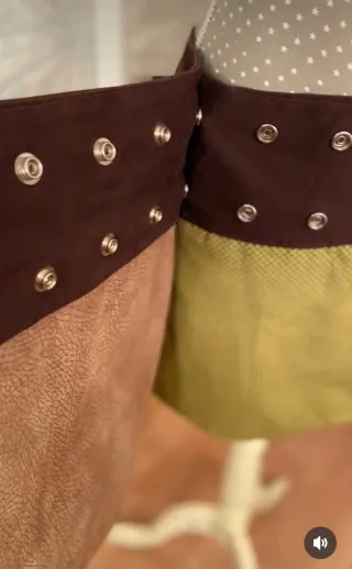 Falda reversible marrón y verde