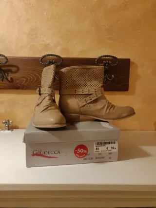 Stivaletti Giudecca beige n.40 nuovi