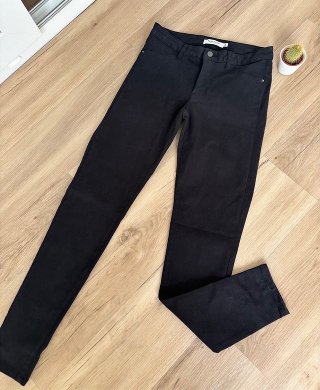 Pantalón negro Naf Naf mujer