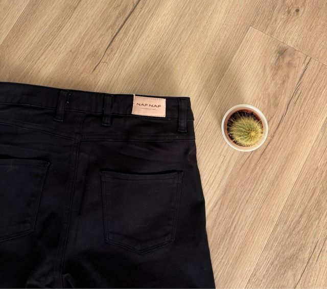 Pantalón negro Naf Naf mujer