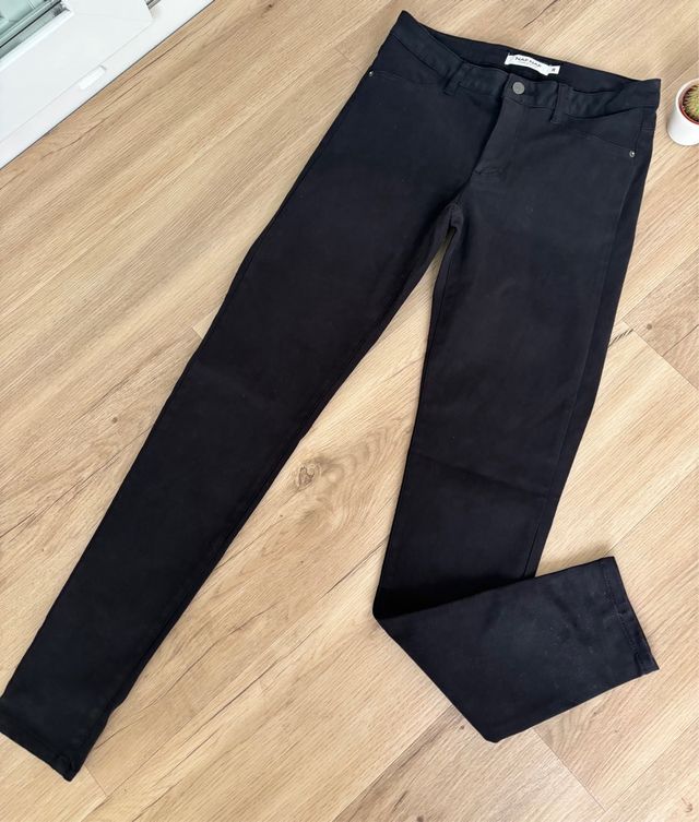 Pantalón negro Naf Naf mujer