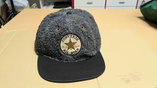 Gorra Converse gris y negra