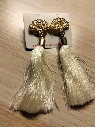 Pendientes flamenca dorados con flecos