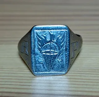 Anillo militar antiguo paracaidistas