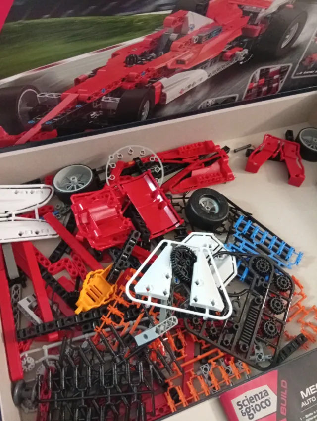Clementoni Mechanics Auto da Corsa