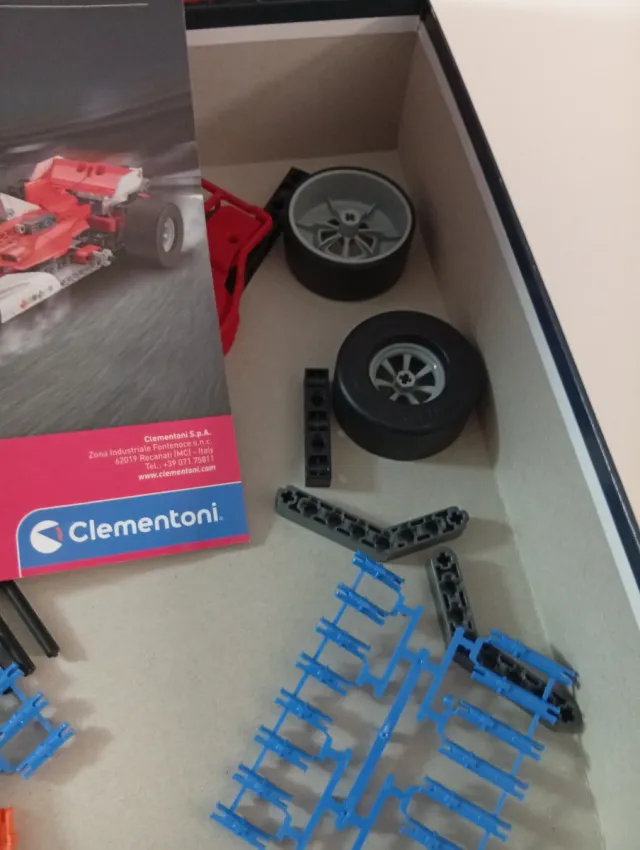 Clementoni Mechanics Auto da Corsa