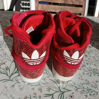 Adidas Bambas Estampado Animal Rojo.