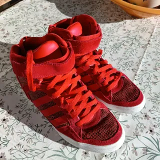 Adidas Bambas Estampado Animal Rojo.