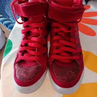 Adidas Bambas Estampado Animal Rojo.