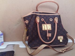 Bolso Louis Vuitton Marrón y Dorado