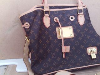 Bolso Louis Vuitton Marrón y Dorado