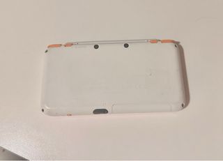 Nintendo New 2DS XL Blanca y Naranja
