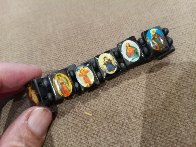 Pulsera elástica estampitas vírgenes