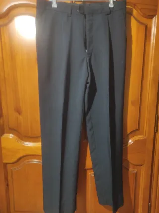 Traje azul marino oscuro completo