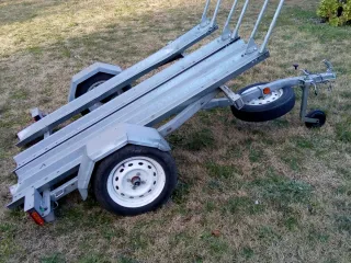 Remolque 3 motos basculante con documentación