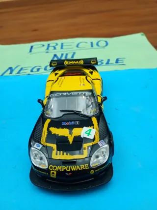 Scalextric Chevrolet Corvette C6R analogico