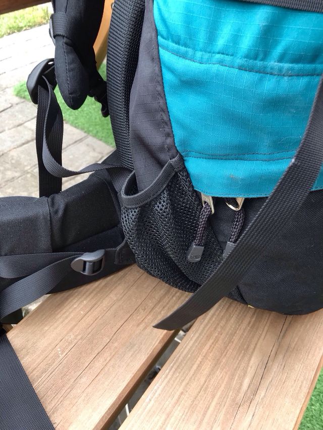 Mochila The North Face Negra y Turquesa